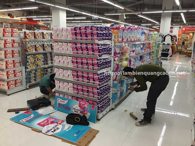 đầu kệ trưng bày siêu thị