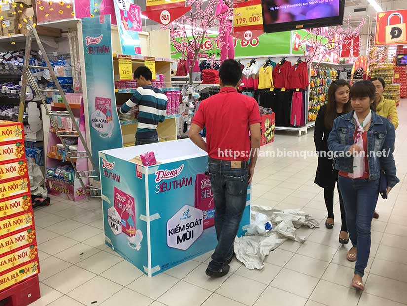 đầu kệ trưng bày siêu thị