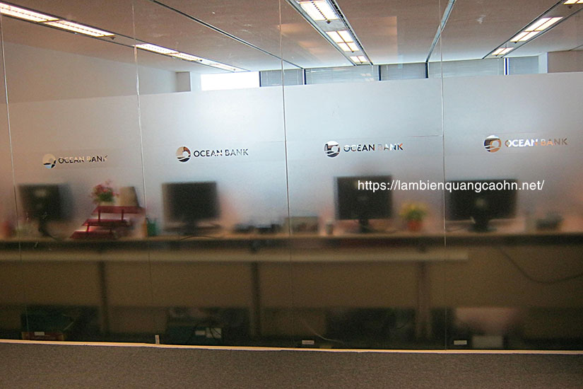 decal dán kính, đề can dán kính, dán decal, decal mờ, dán cửa kính, dán decal kính văn phòng