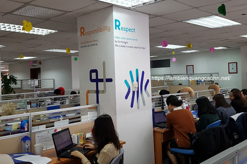 decal dán tường, dán decal lên tường, in decal để dán lên tường