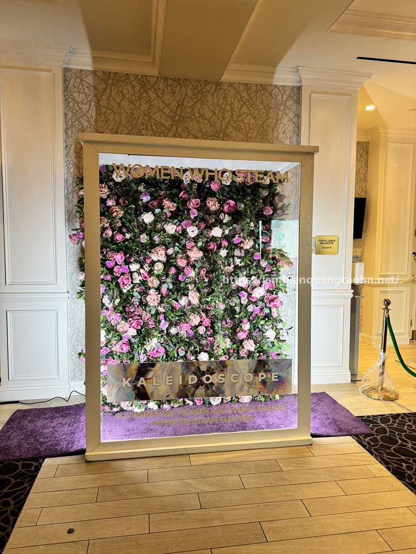 Khung hộp chụp ảnh check in