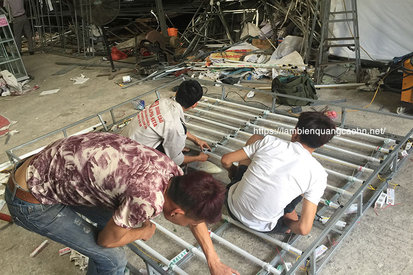 hộp đèn hiflex, biển hôp đèn, biển bạt hộp đèn, hộp đèn quảng cáo