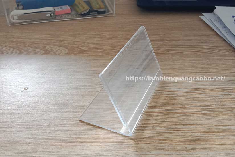 Biển mica để bàn