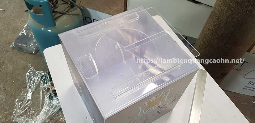 Hộp mica trong suốt