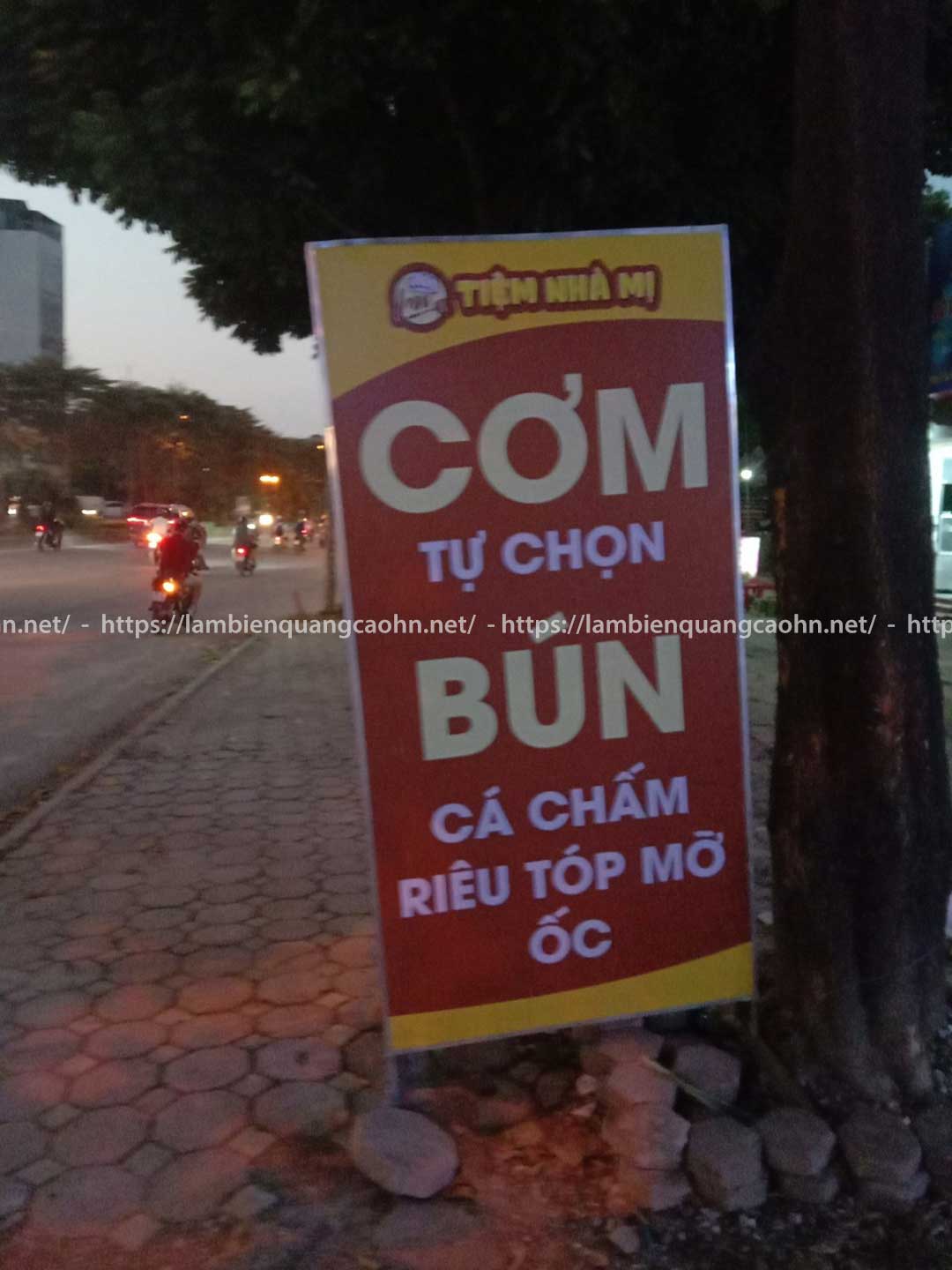 in bạt hiflex để làm biển cửa hàng, in bạt, biển bạt hiflex