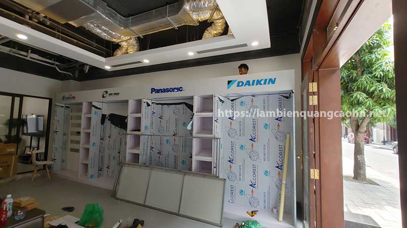 kệ trưng bày sản phẩm