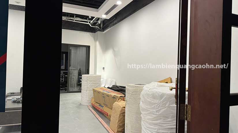 kệ trưng bày sản phẩm