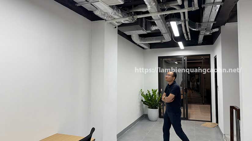 kệ trưng bày sản phẩm