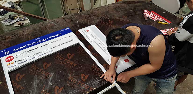 Khung chụp ảnh check in, khung chụp hình facebook,