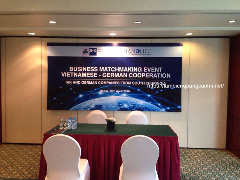 Làm backdrop, thi công backdrop, backdrop hội nghị, backdrop sân khấu, backdrop hội thảo, in backdrop