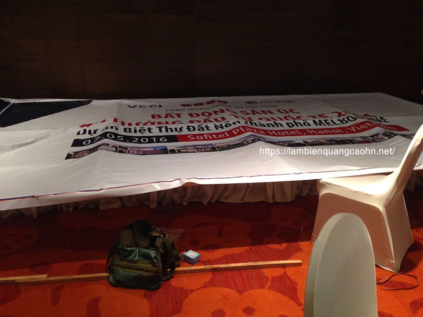 Làm backdrop, thi công backdrop, backdrop hội nghị, backdrop sân khấu, backdrop hội thảo, in backdrop