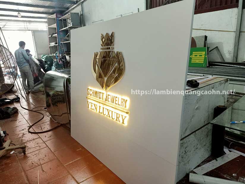 logo bán hàng online treo tường, logo live stream treo tường