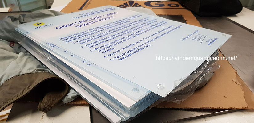 làm bảng hiệu công ty mica, biển mica công ty, biển công ty mica, bảng nội quy, biển tên phòng, biển tên công ty