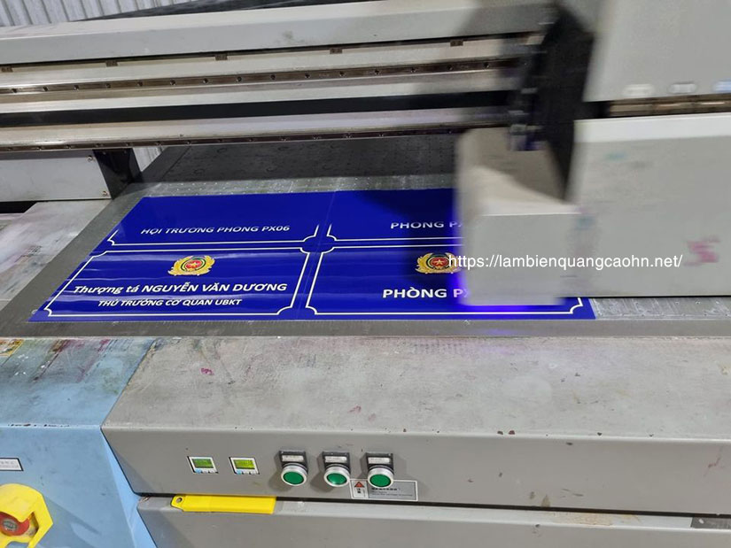 làm bảng hiệu công ty mica, biển mica công ty, biển công ty mica, bảng nội quy, biển tên phòng, biển tên công ty