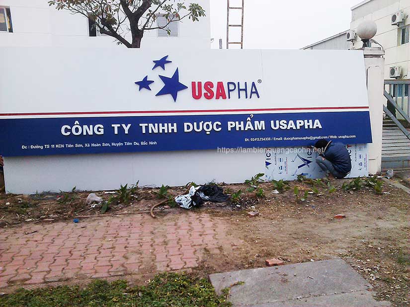 làm biển hiệu công ty đẹp, làm biển công ty, biển công ty, biển alu chữ nổi, biển quảng cáo aluminium