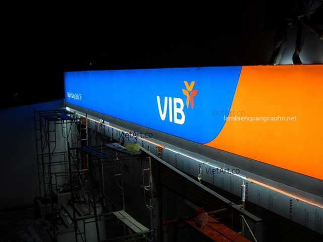 Biển quảng cáo hộp đèn