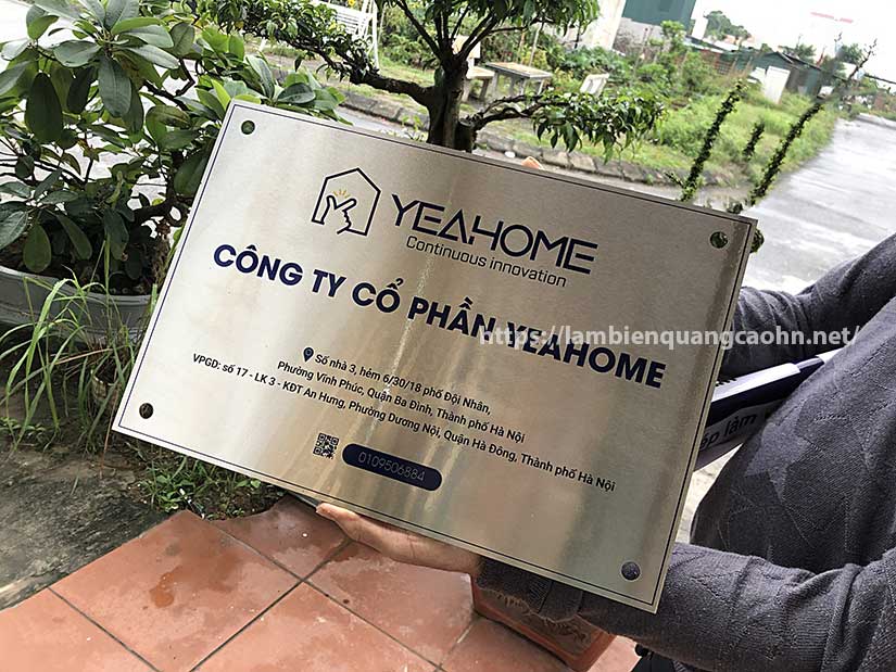 làm biển tên công ty
