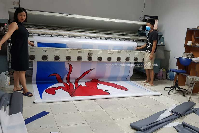 làm hộp đèn quảng cáo