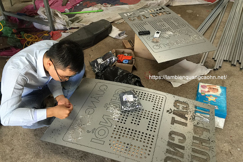 Biển chữ nổi, biển LED, biển quảng cáo LED, LED quảng cáo, biển vẫy LED