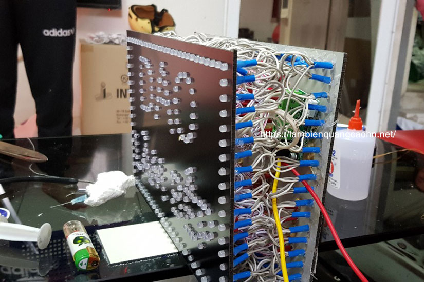 Biển chữ nổi, biển LED, biển quảng cáo LED, LED quảng cáo, biển vẫy LED