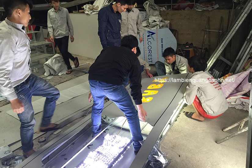 Biển chữ nổi, biển LED, biển quảng cáo LED, LED quảng cáo, biển vẫy LED