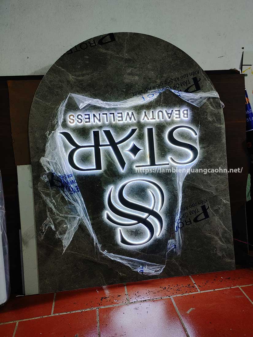 Biển chữ nổi inox sáng chân