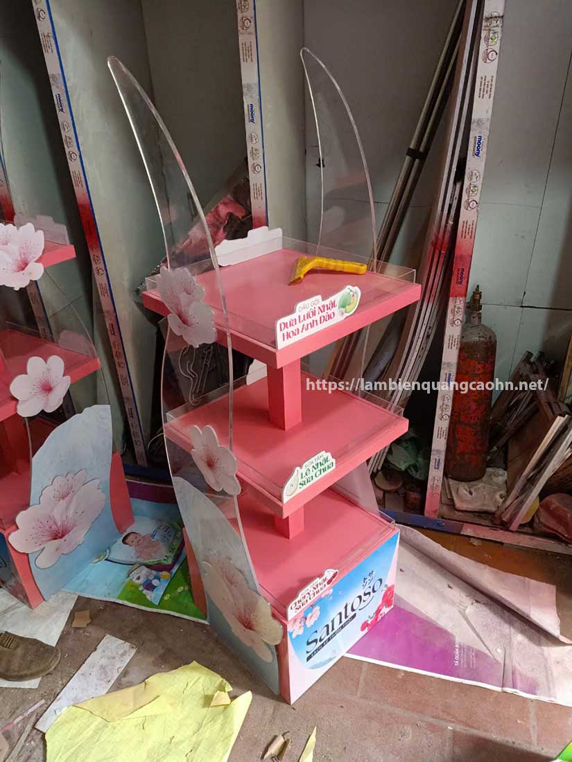 mẫu kệ trưng bày mỹ phẩm mini