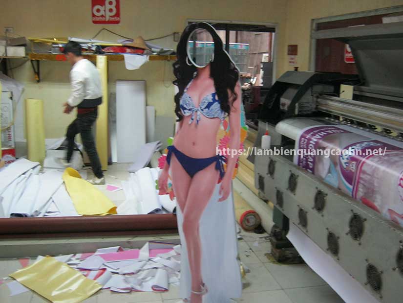 standee die cut; standee quảng cáo