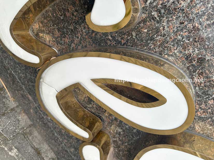 sửa chữa biển quảng cáo