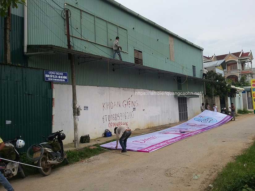 biển quảng cáo giá rẻ tại hà nội, thay bạt biển quảng cáo, biển bạt, tận dung khung biển quảng cáo cũ
