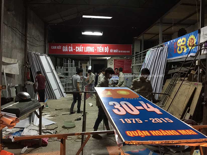biển quảng cáo giá rẻ tại hà nội, thay bạt biển quảng cáo, biển bạt, tận dung khung biển quảng cáo cũ