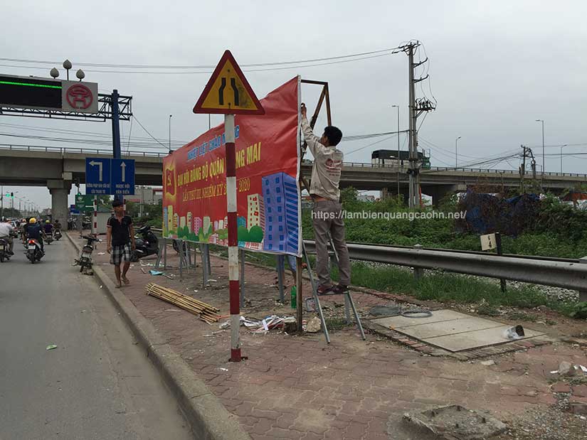 biển quảng cáo giá rẻ tại hà nội, thay bạt biển quảng cáo, biển bạt, tận dung khung biển quảng cáo cũ