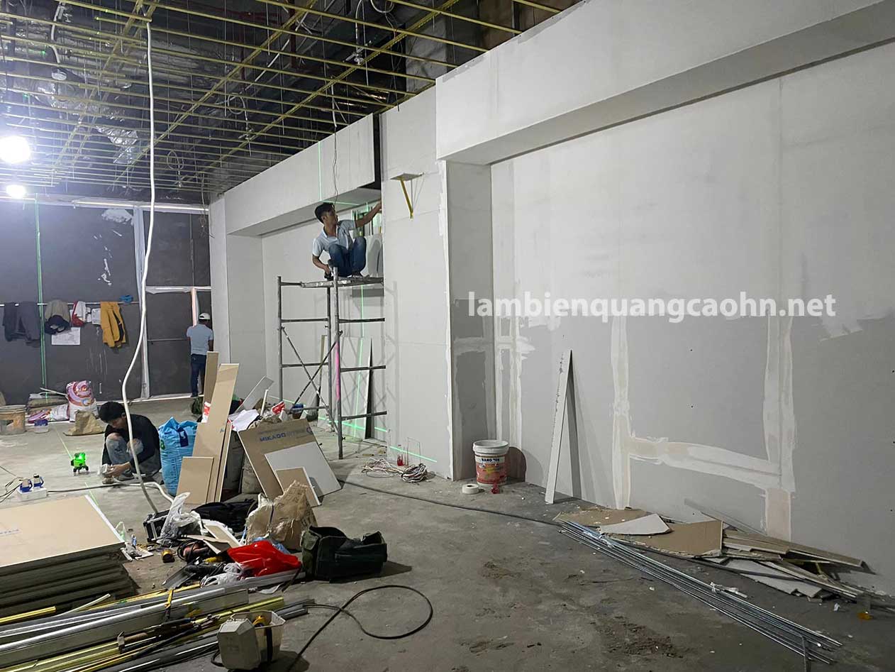 Thi công shop, thi công cửa hàng thời trang, làm biển quảng cáo cửa hàng thời trang, setup cửa hàng