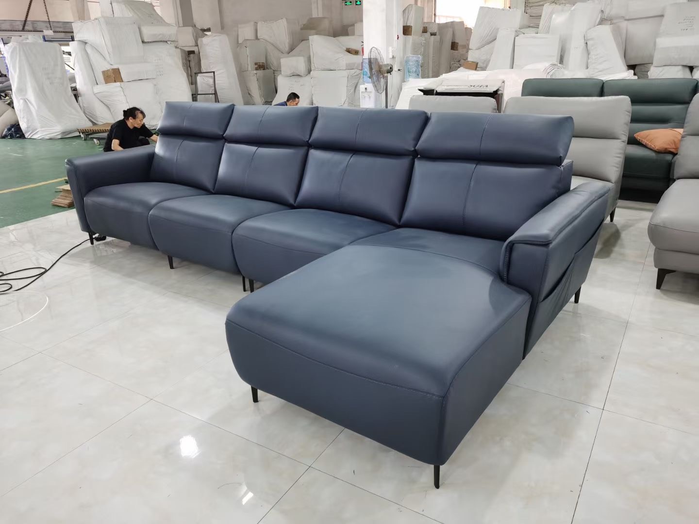 SOFA DA BÒ CÓ GHẾ THƯ GIÃN G001