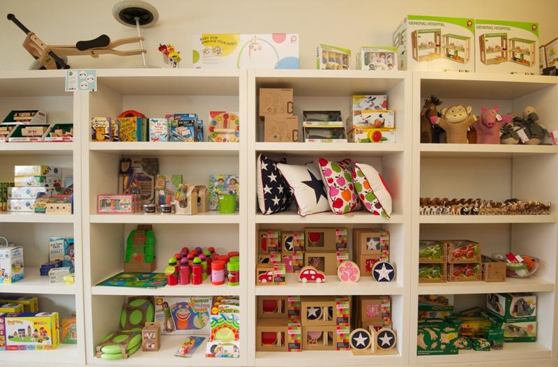 đồ chơi gỗ cho bé 1 tuổi