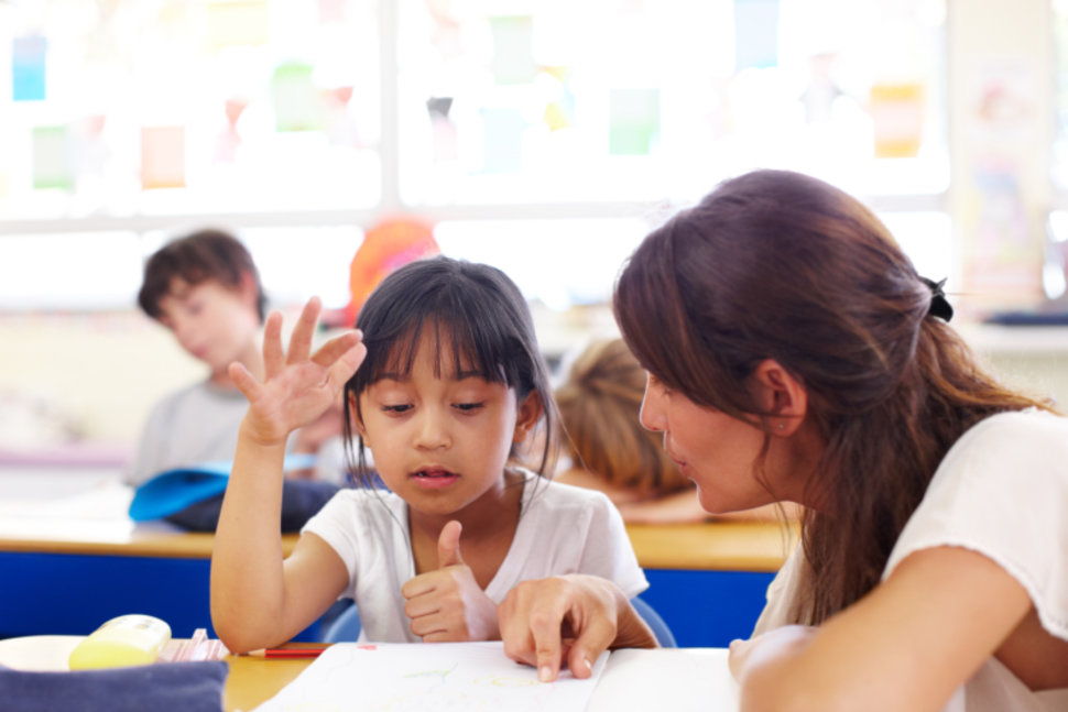 Giúp bé học toán bằng đồ chơi gỗ