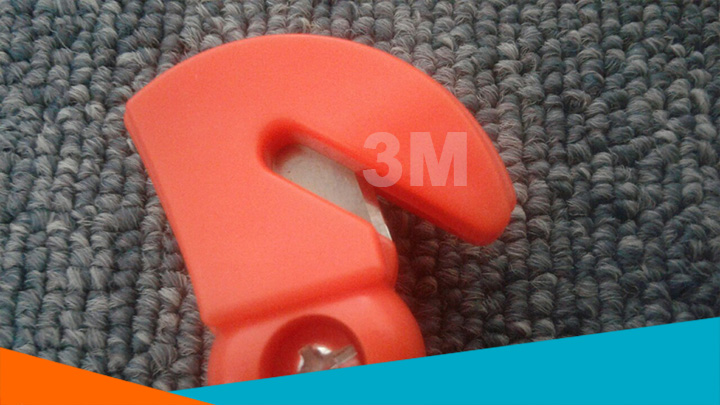 Lưỡi dao siêu sắc của đầu búa đập kính thoát hiểm