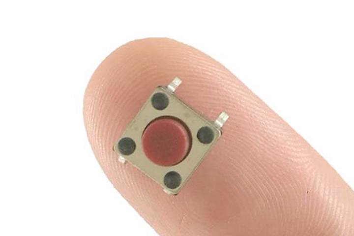 nút-nhấn-4-chân-đỏ