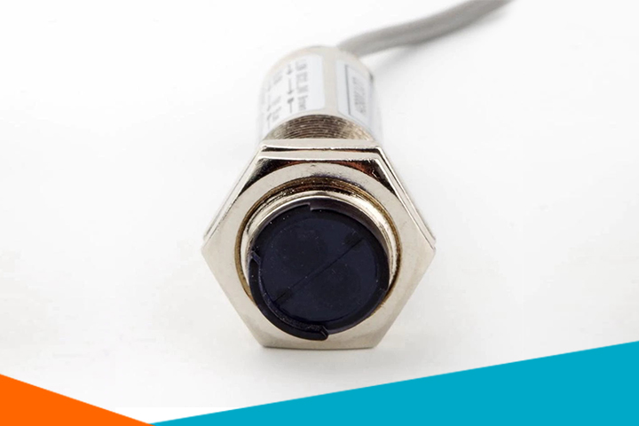 Cảm Biến Khoảng Cách