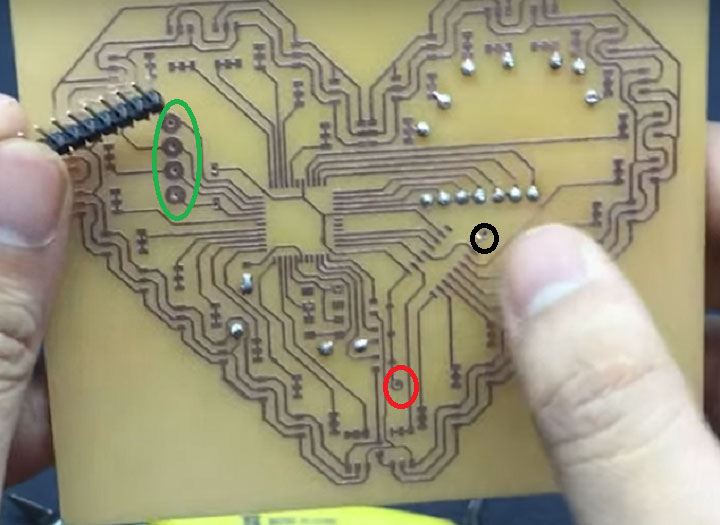 Cắm jump vào mạch và hàn chân