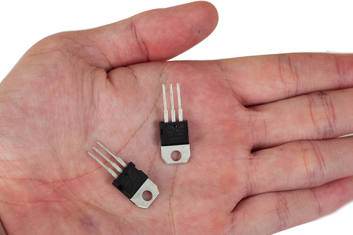 IC-Ổn-Áp-LM317-TO-220