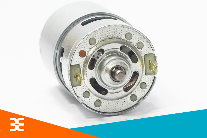 mặt sau động cơ