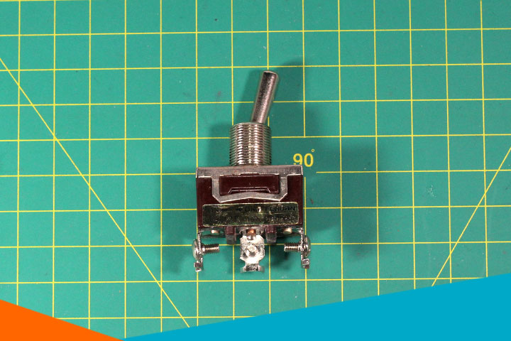 Kích Thước Công Tắc Gạt F-1121 3 Chân 15A (2 Trạng Thái)