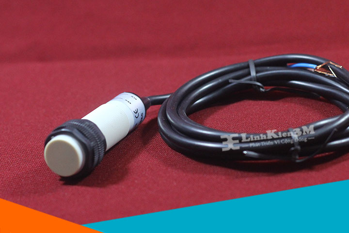 Cảm Biến Tiệm Cận Điện Dung Autonics CR18-AC 90-250VAC Giá Rẻ