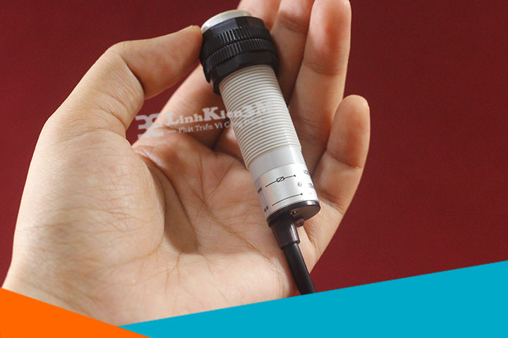 Cảm Biến Tiệm Cận Điện Dung Autonics CR18-AC tại hà nội