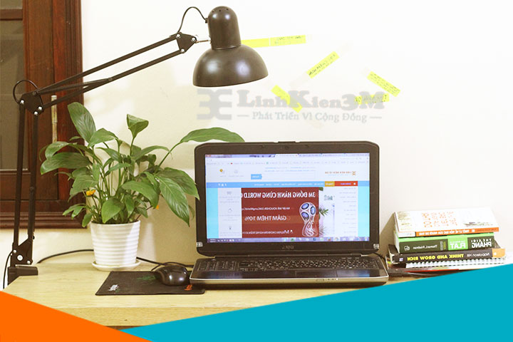 Đèn Bàn Kĩ Thuật -Học Tập Pixar Tiện Lợi