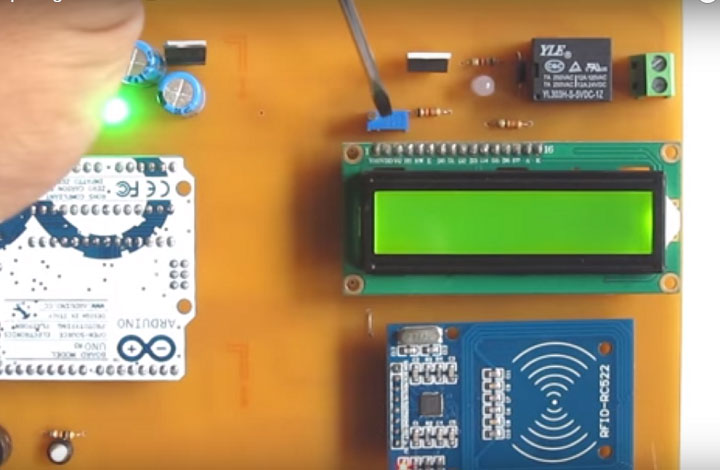 Điều chỉnh biến trở tinh chỉnh