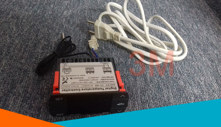 Bộ điều khiển nhiệt độ STC được nối với nguồn