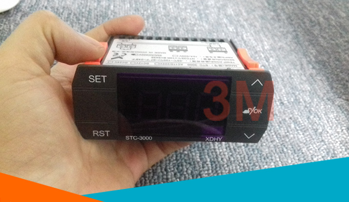 Kích thước của stc 3000 khi cầm trên tay