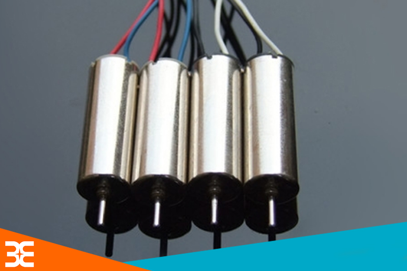 Động cơ máy bay 720